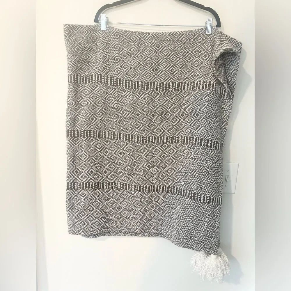 Elements by Erin Gates Printed Throw Blanket 50”x60”